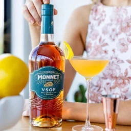 Alternative view of Koňak Monnet VSOP 0,7l 40% GB